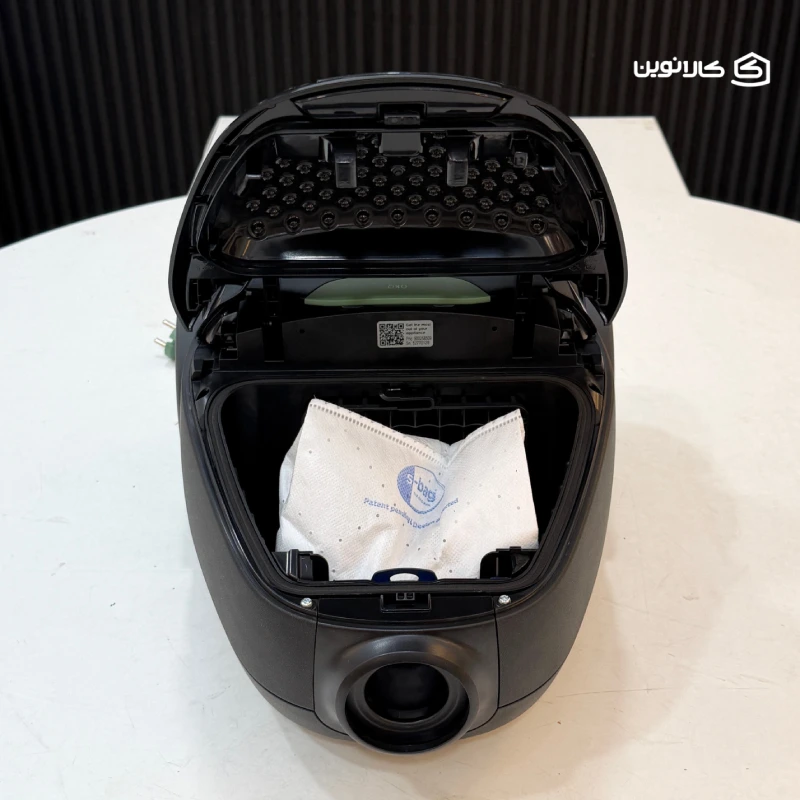 جاروبرقی آاگ مدل VX8